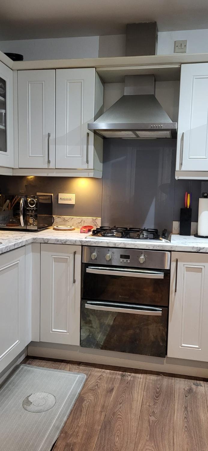 Kitchen or kitchenette, stove
