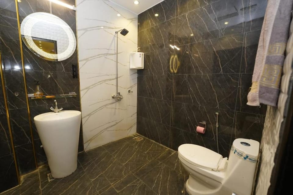 Black Pearl Studio Apartment in Lahore