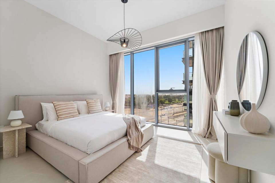 Bed, View (from property/room), Photo of the whole room, Bedroom