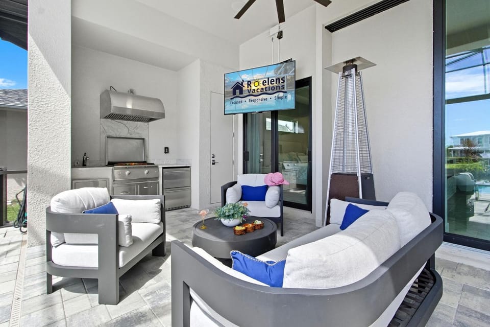 Unleash Sunlit Adventures in Luxe Waterfront Haven - Sunseeker Paradise - Roelens House in Cape Coral