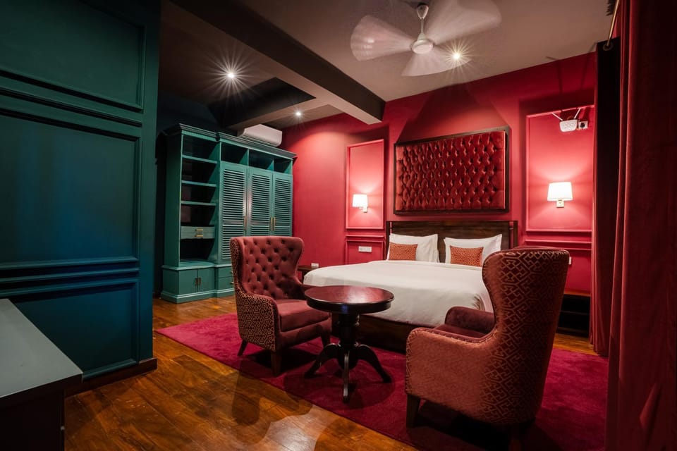 Photo of the whole room, Seating area, Bedroom