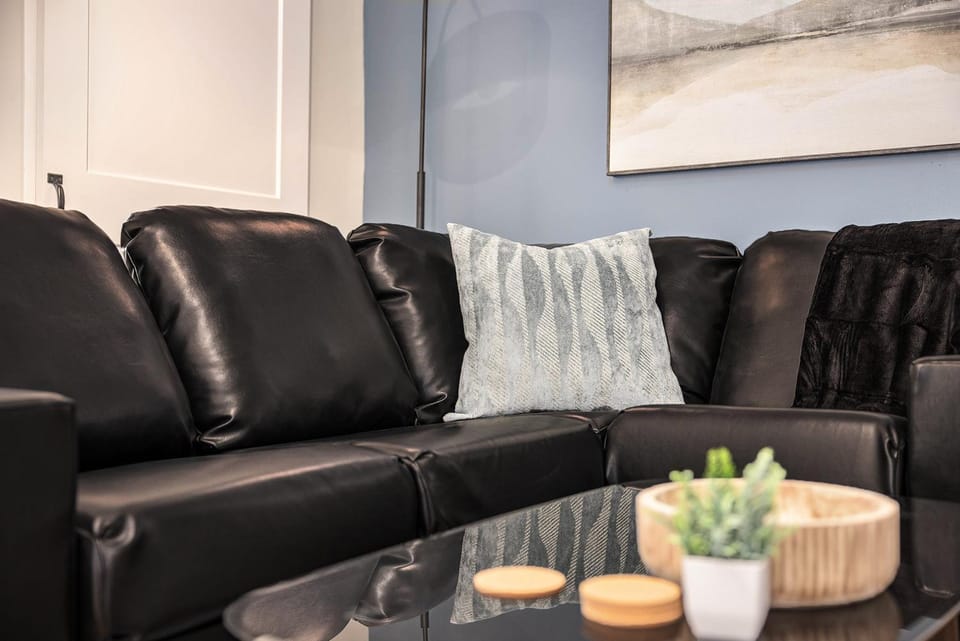 Golden Haven - New Corporate Apt Downtown Apartment in Grand Rapids