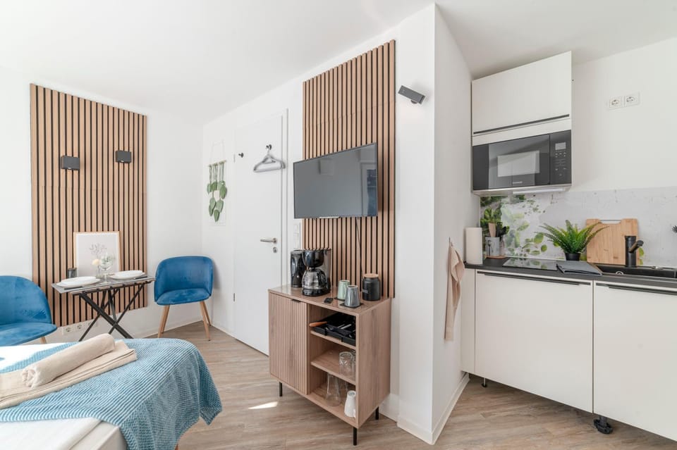 SpaceStays Bunker Sweet Messe WI-FI TV Apartment in Essen