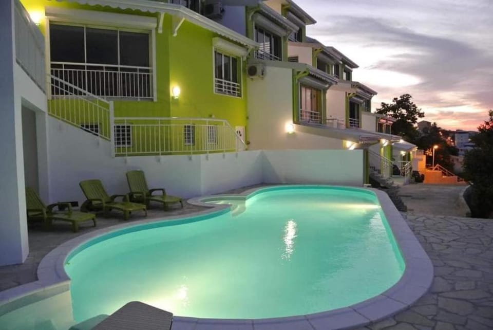Property building, Swimming pool, Swimming pool