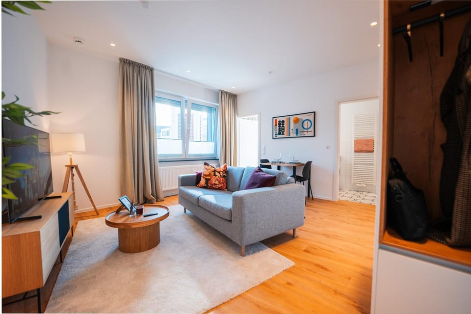 TV and multimedia, Living room, Dining area, City view, heating, wardrobe
