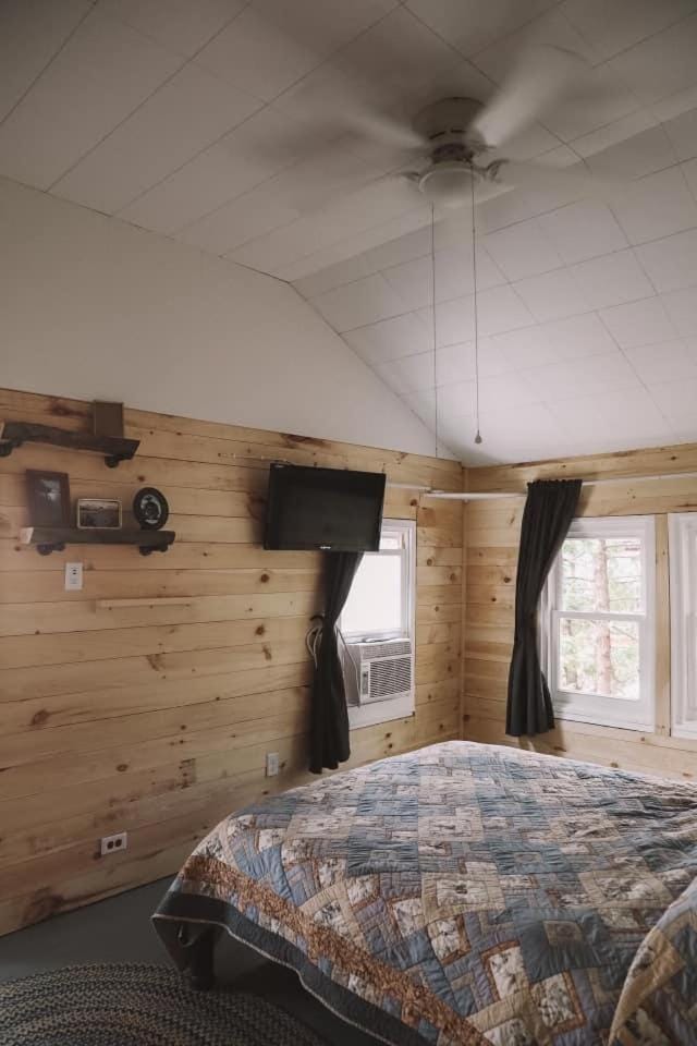 Beautiful Lake Champlain Lake Home with Private Beach House in Ferrisburgh
