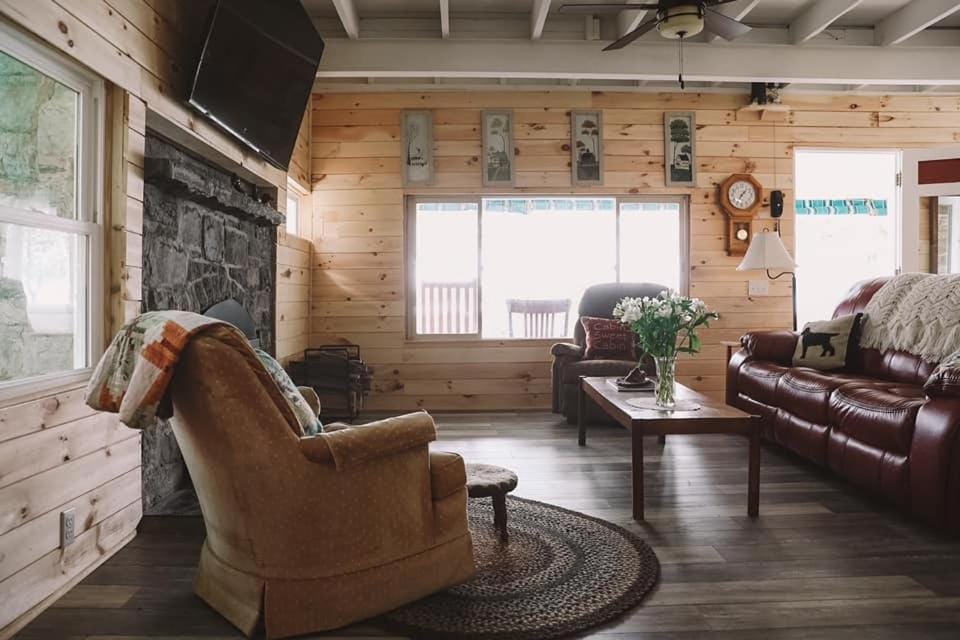 Beautiful Lake Champlain Lake Home with Private Beach House in Ferrisburgh