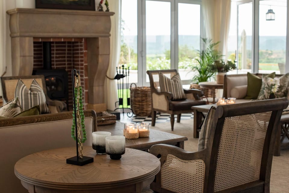 Lounge or bar