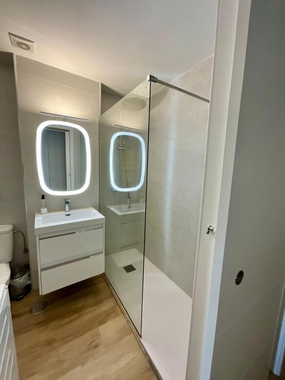 Shower, Bathroom, wardrobe