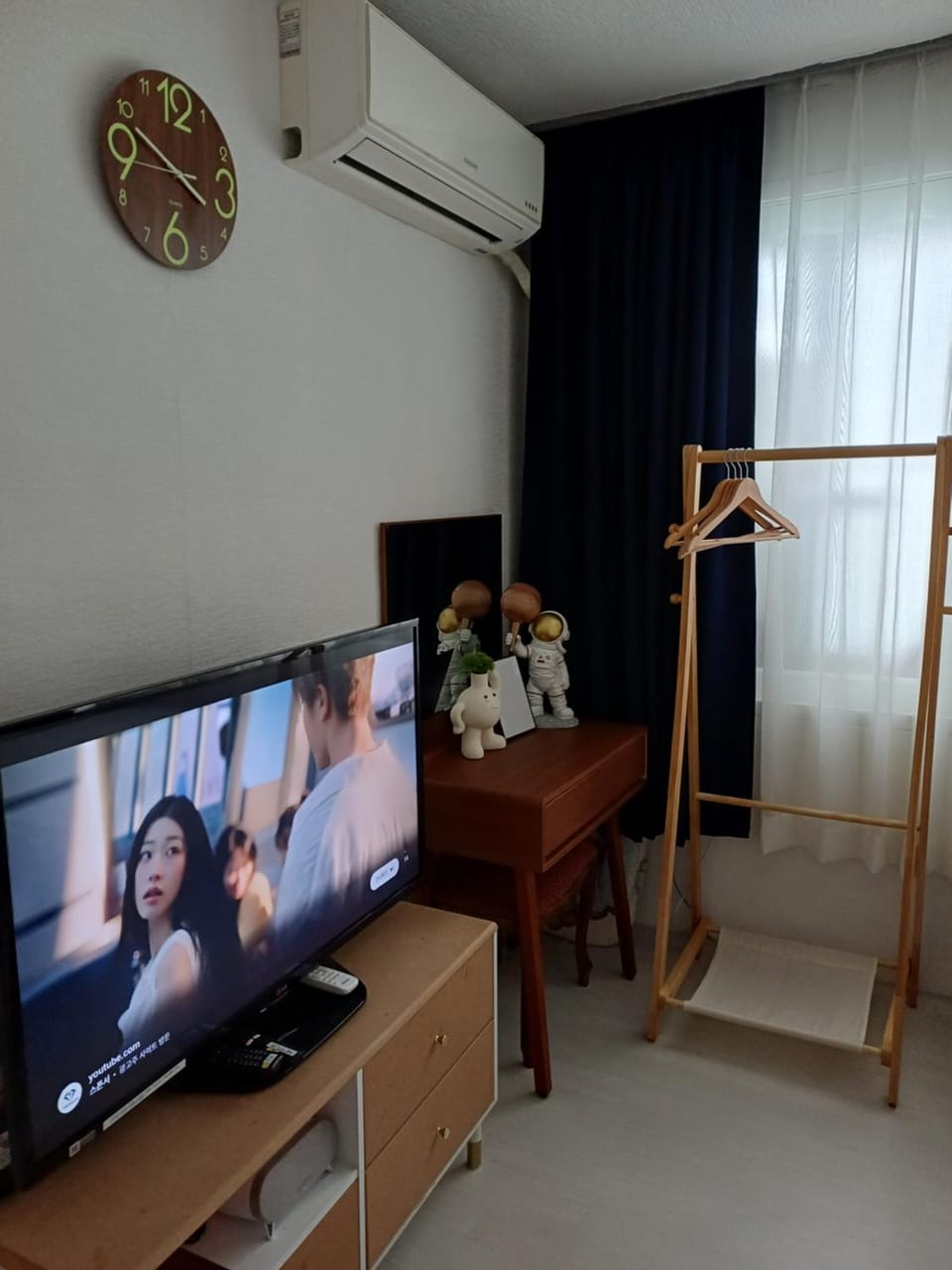 TV and multimedia, air conditioner