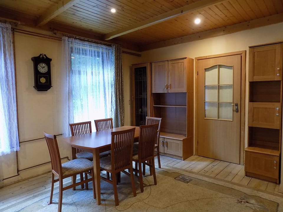 Living room, Seating area, Dining area, Bedroom