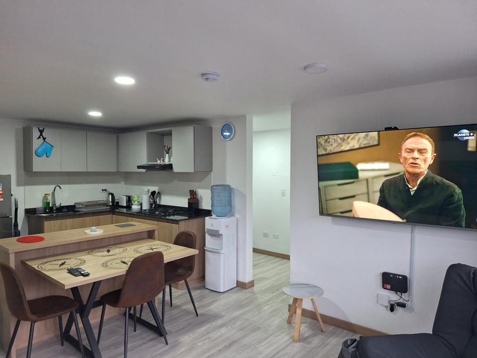 Communal lounge/ TV room, Kitchen or kitchenette, Dining area