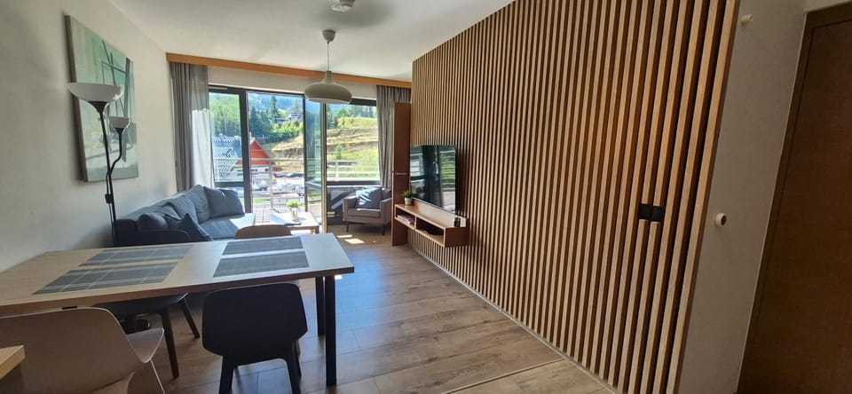 TV and multimedia, Living room, Dining area