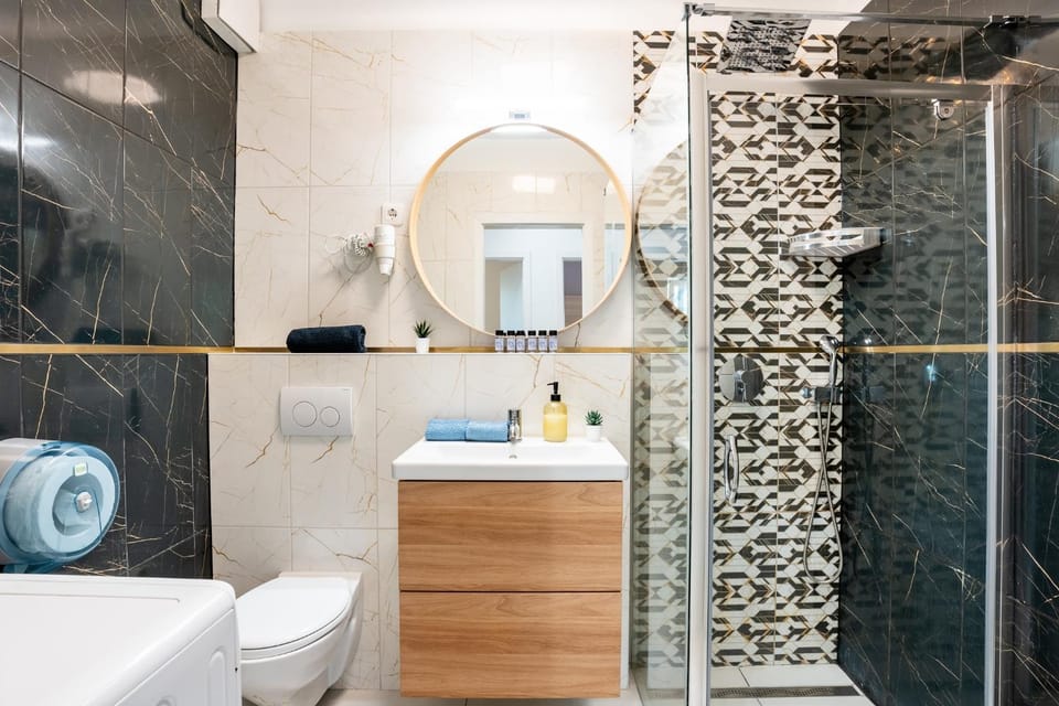 Shower, Bathroom, towels
