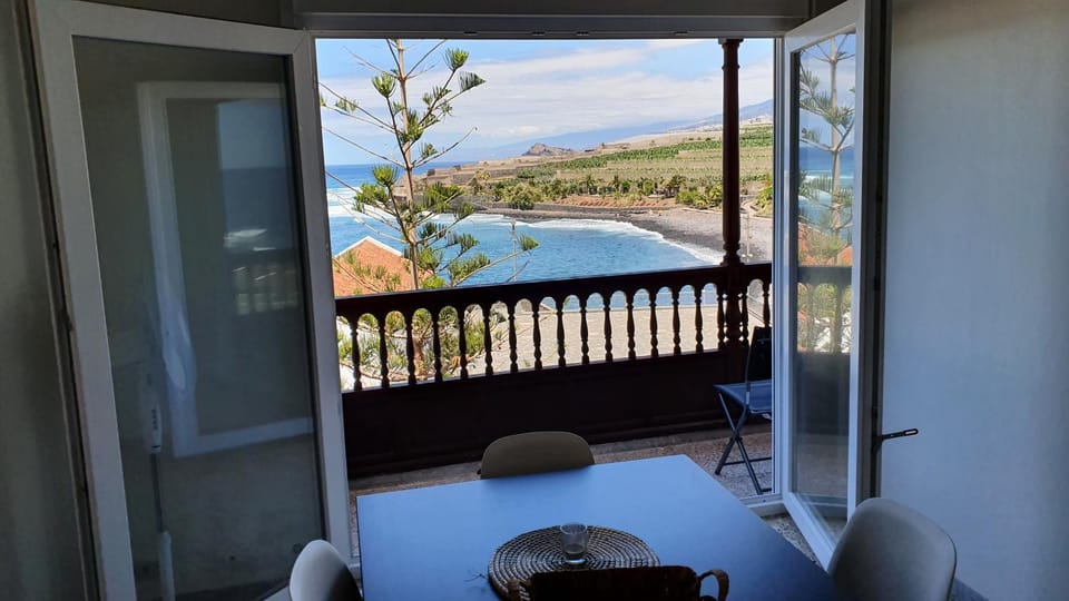 View (from property/room), Balcony/Terrace, Sea view