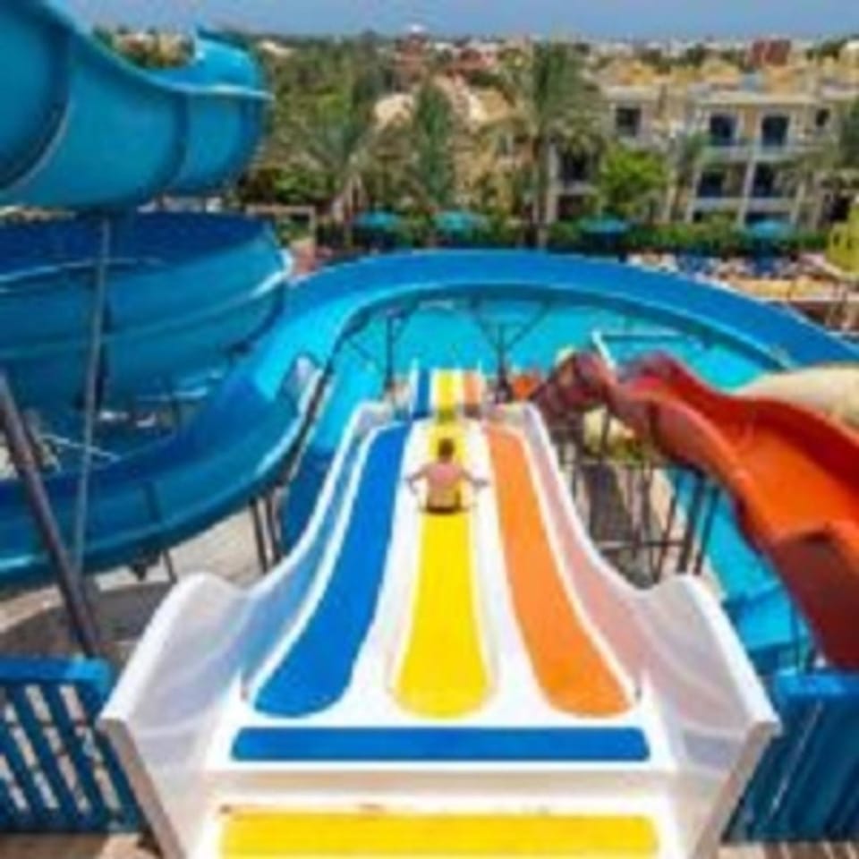 Aqua park, Swimming pool