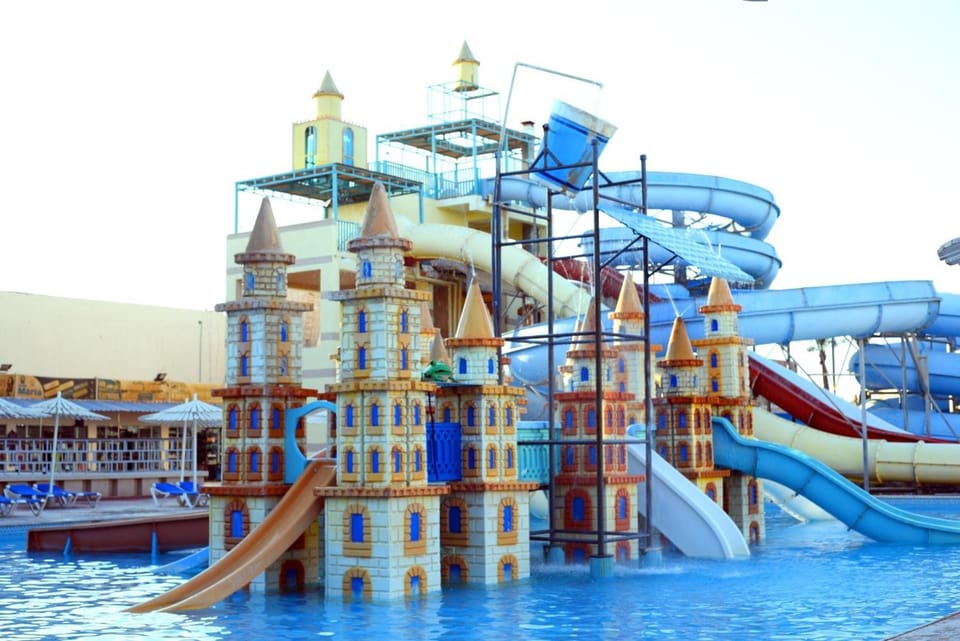 Aqua park, Swimming pool