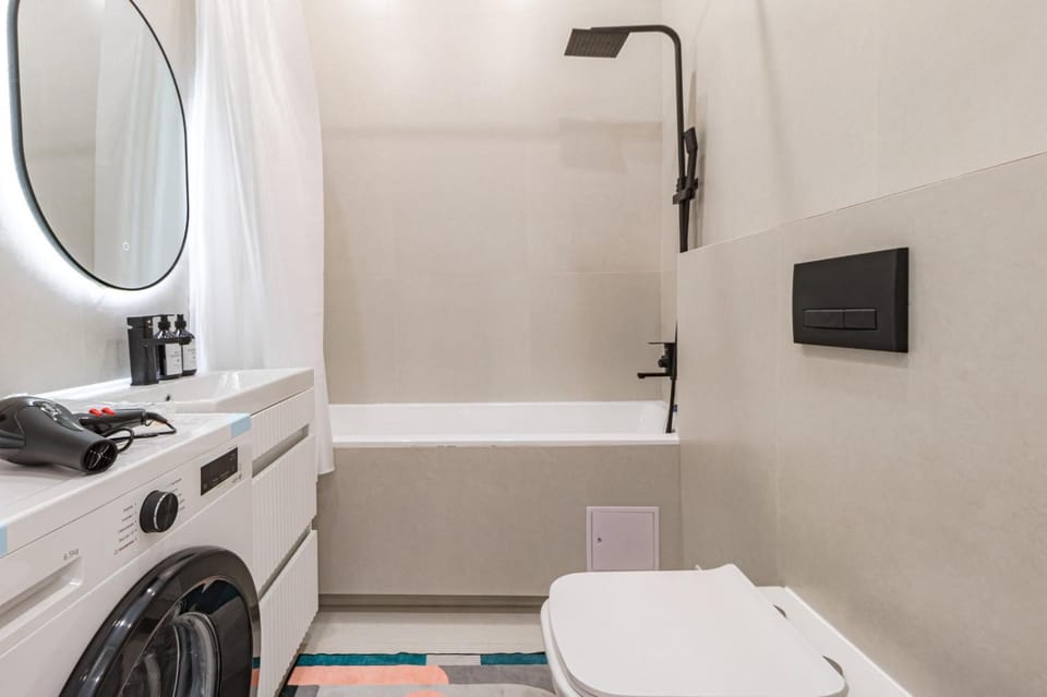Bathroom, Bath, towels, washing machine