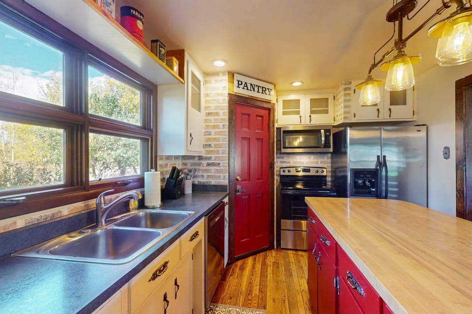 Pioneer Ridge House in Colorado