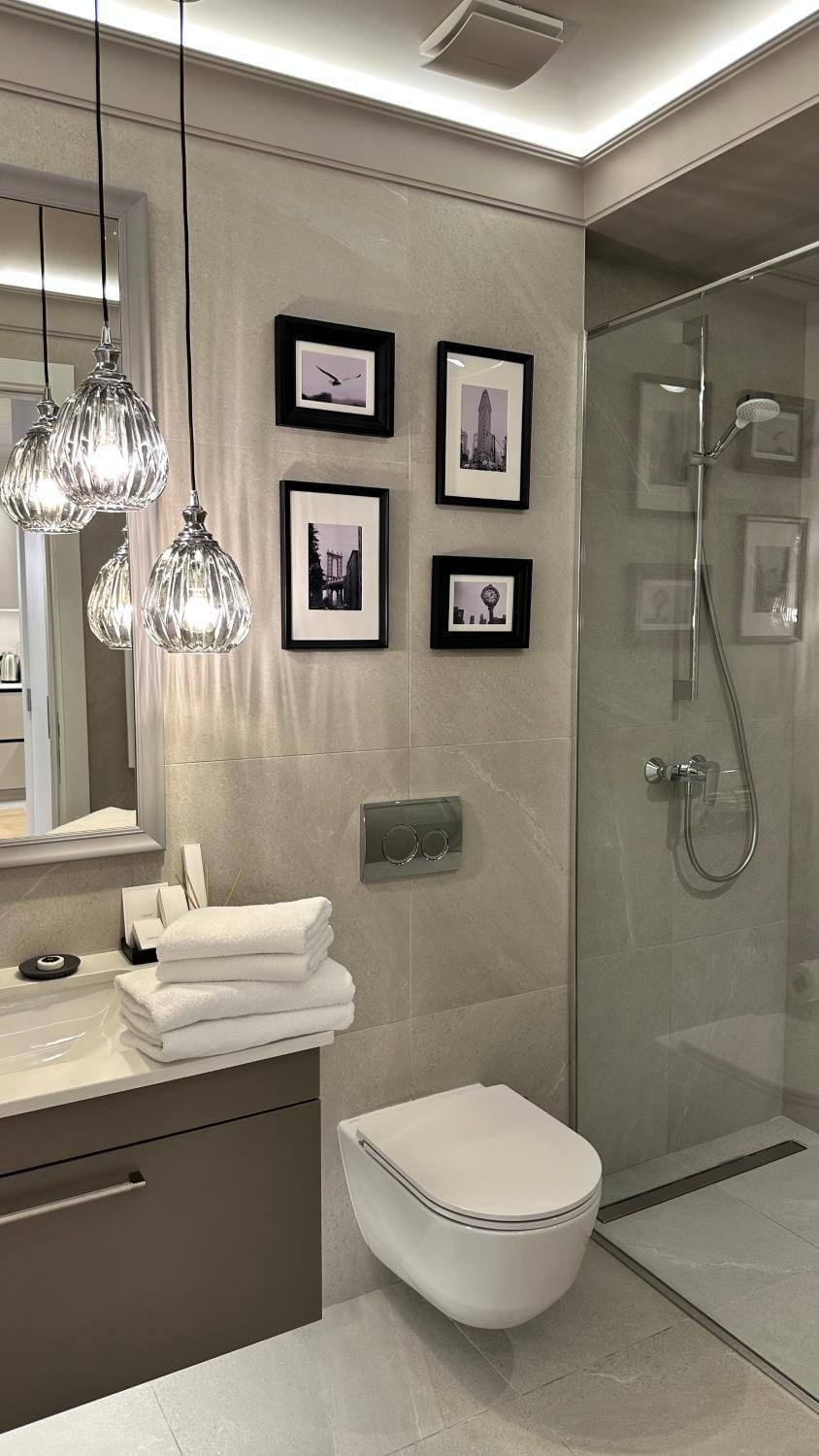 Shower, Toilet, Bathroom, Decorative detail