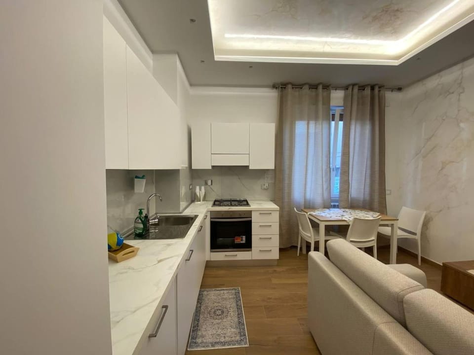 Kitchen or kitchenette, Living room, Seating area, Dining area, pet friendly, stove