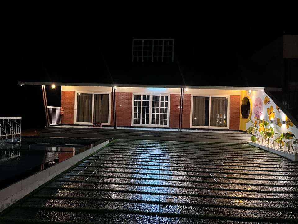 The VARANDAH LOUNGE 2BHK PRIVATE POOL VILLA VAGAMON Apartment in Kerala