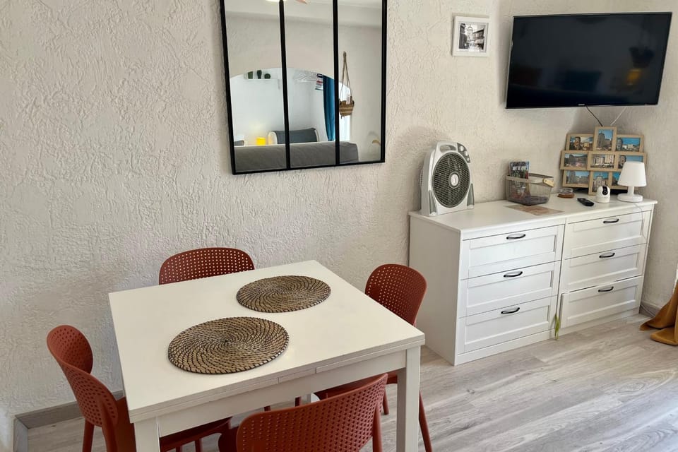 "LA PIOL" apartment in the heart of Hyères Apartment in Hyères