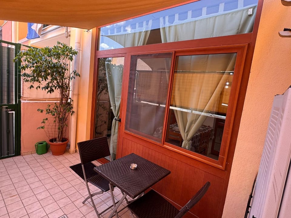 Garden, Balcony/Terrace