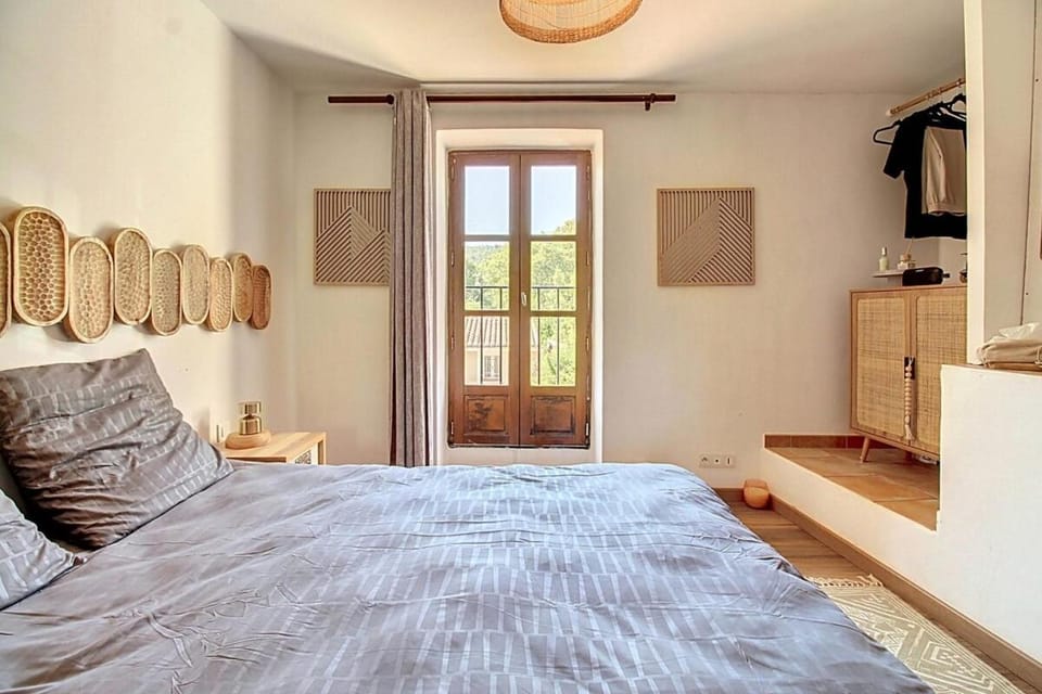 La Cour de Pétrarque House in Fontaine-de-Vaucluse