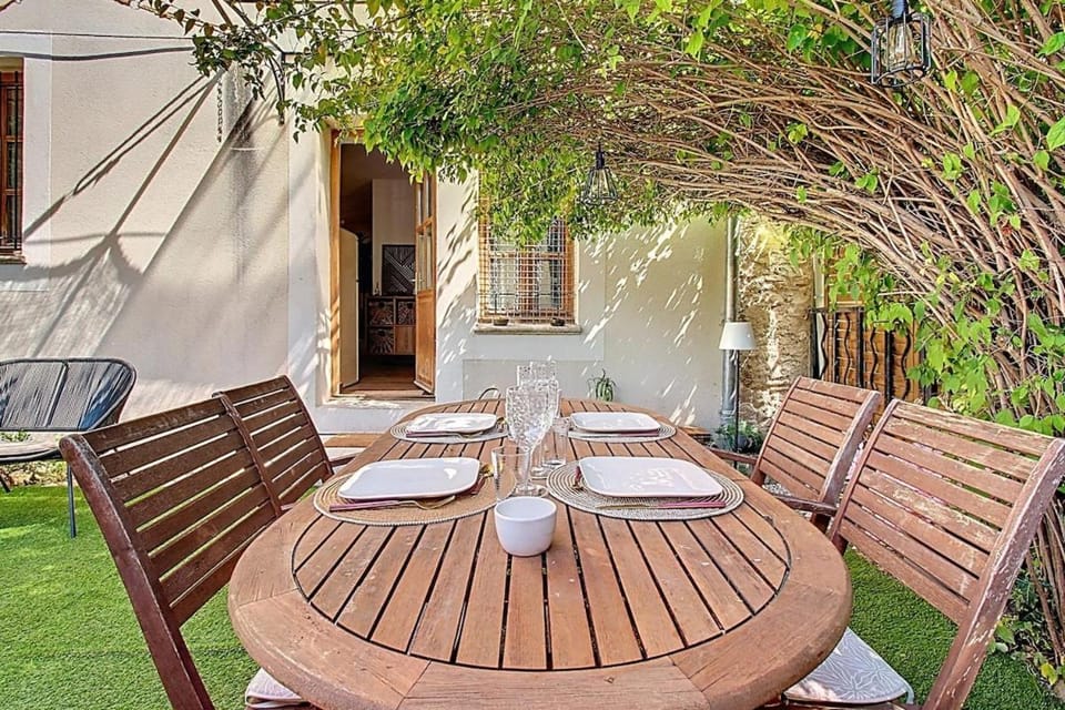 La Cour de Pétrarque House in Fontaine-de-Vaucluse