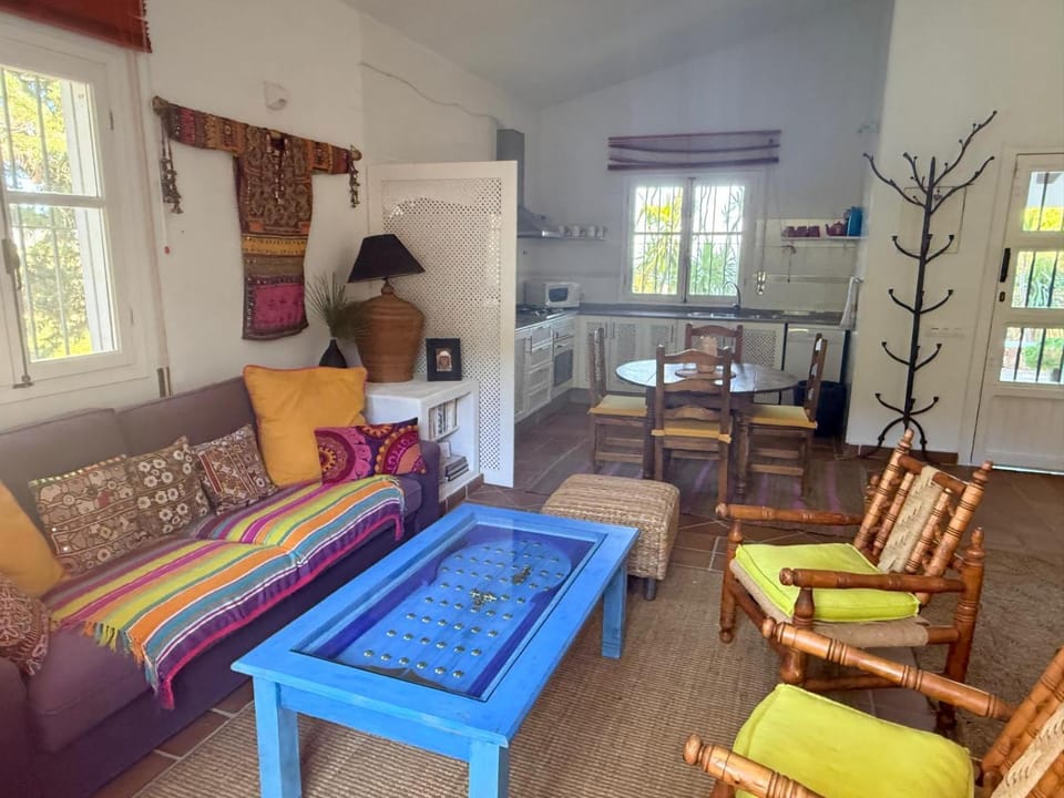 Living room, Dining area, kitchen