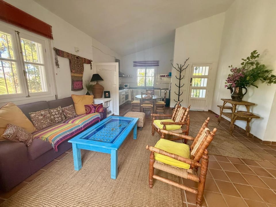Living room, Dining area, kitchen