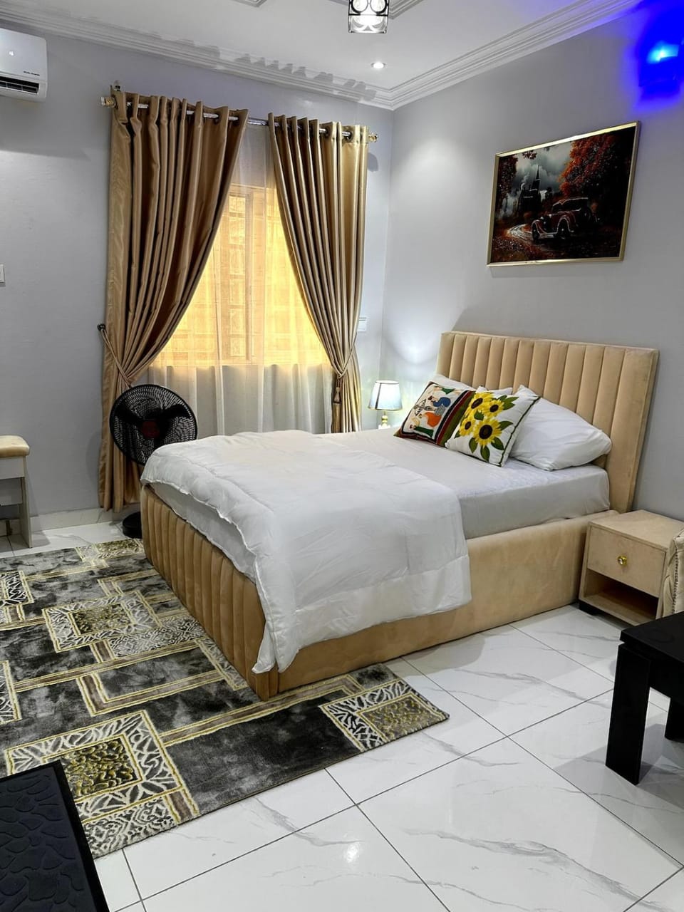Bed, TV and multimedia, Photo of the whole room, Bedroom, air conditioner