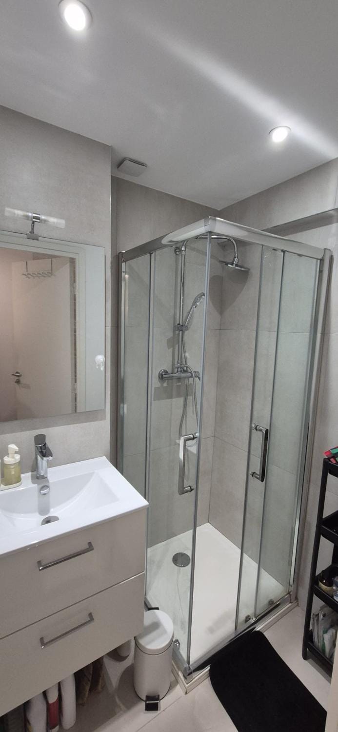 chambre privé chez l'habitant avec salle de bain privative Vacation rental in Nice