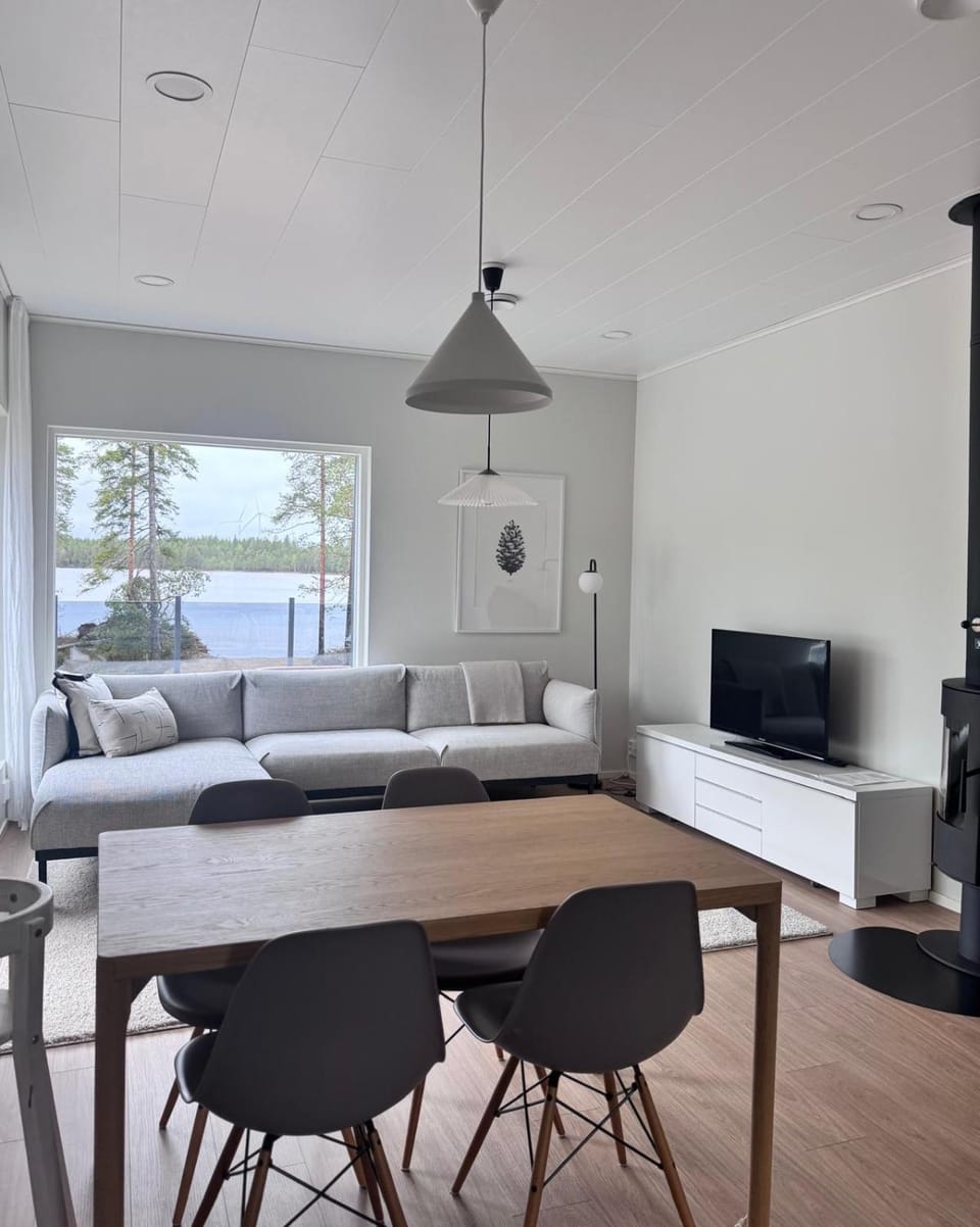 Villa Valkeinen Chalet in Finland
