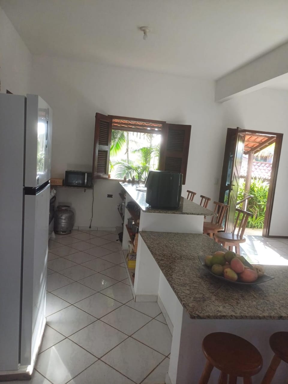 Kitchen or kitchenette, Dining area, oven, stove