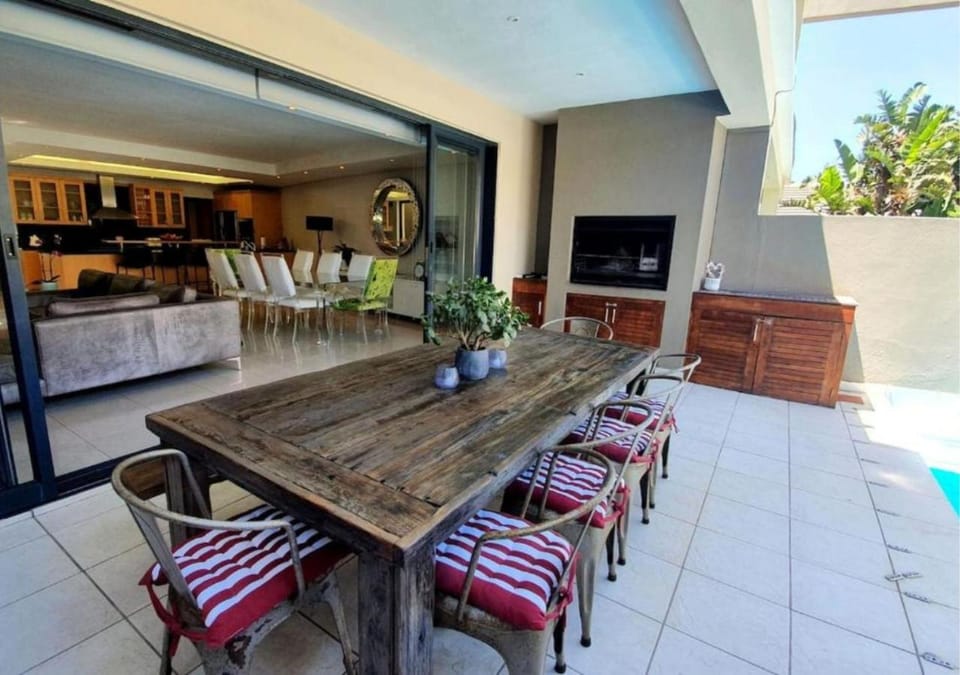 Patio, TV and multimedia, Living room, Seating area, Dining area, Evening entertainment, pet friendly