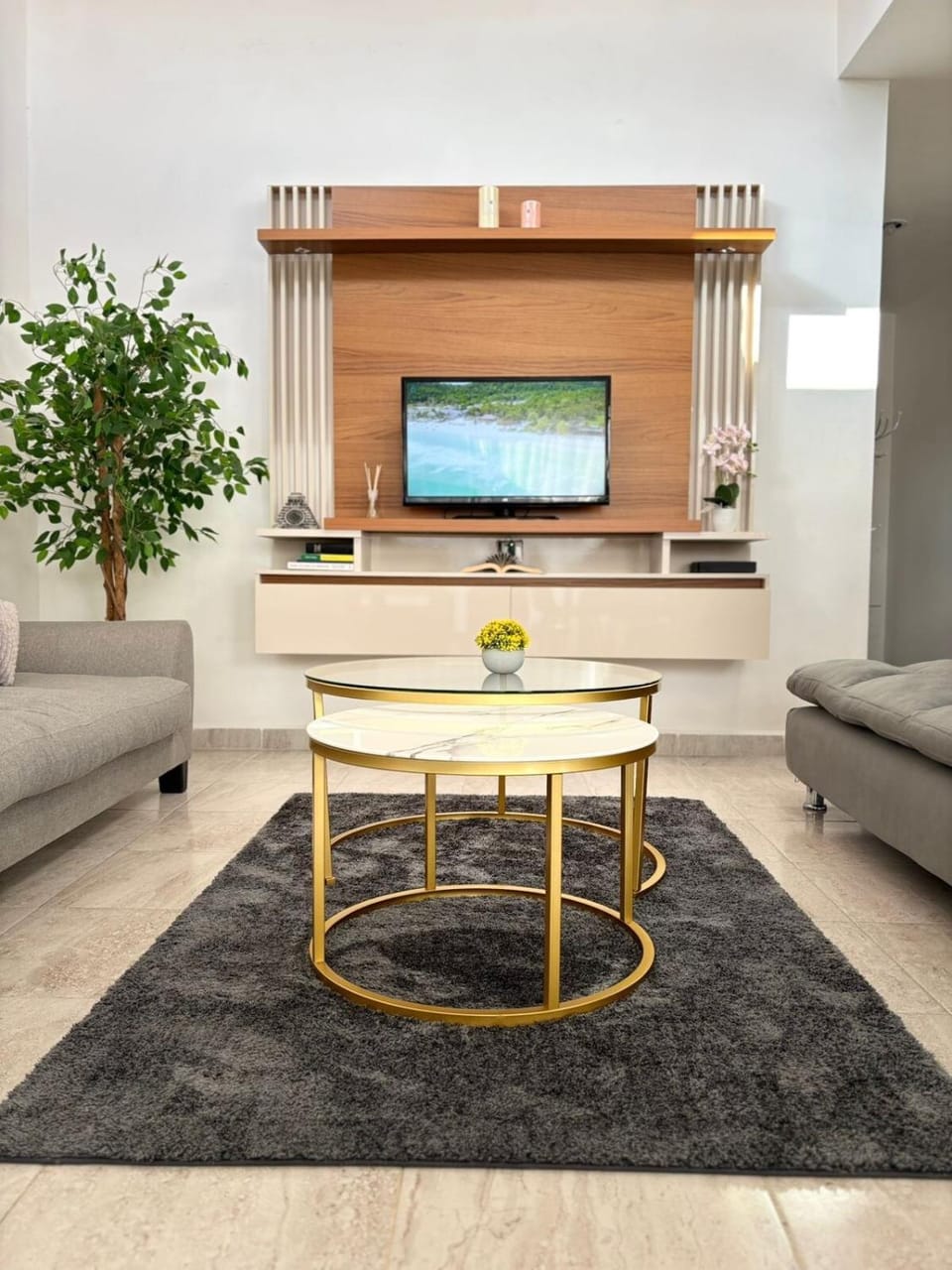 Communal lounge/ TV room, Communal lounge/ TV room