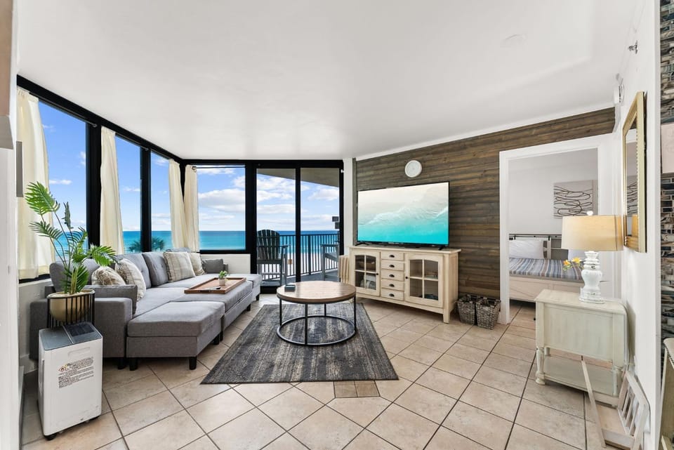 Beachfront 2BR! Sunbird 3rd Floor Direct Gulf View Apartment in Panama City Beach
