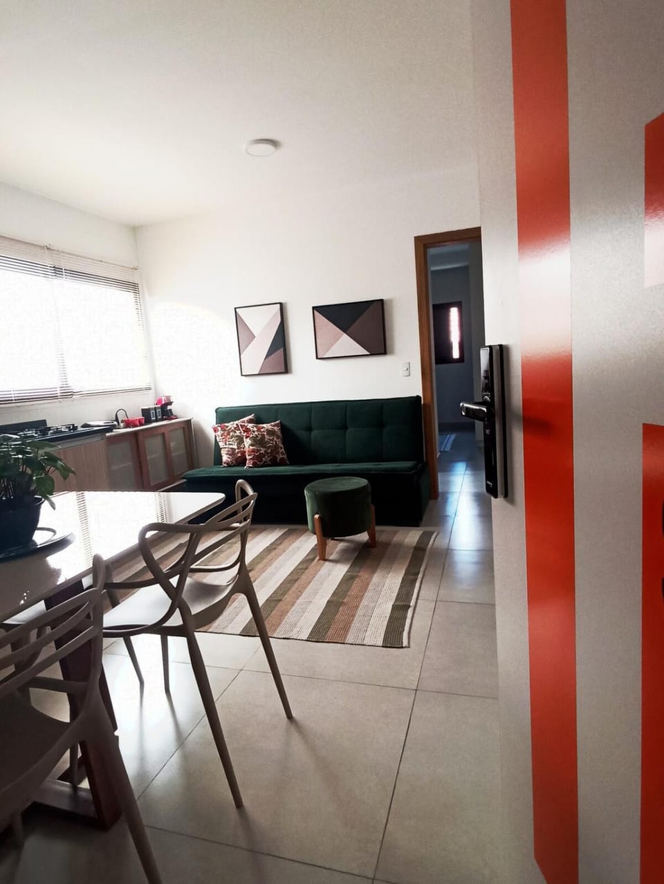 Communal lounge/ TV room, Living room, Dining area