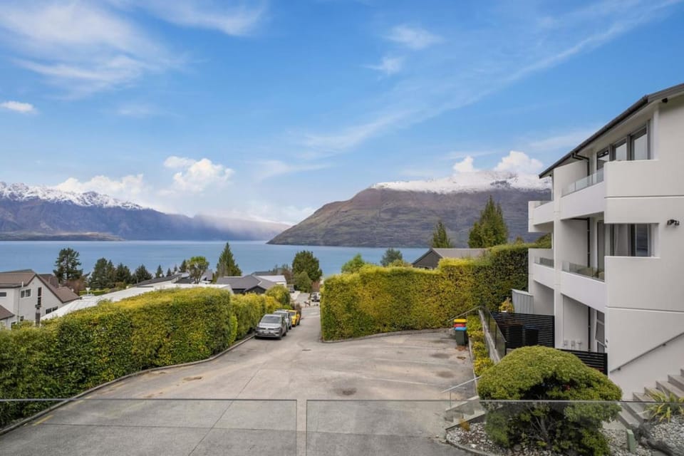 Lake view, Mountain view, Parking