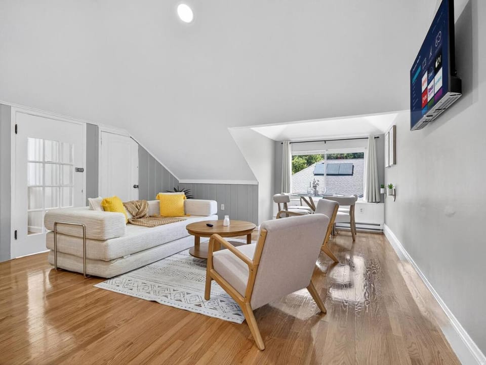 Charming 1BR apt in Boston with Free Parking Apartment in Allston