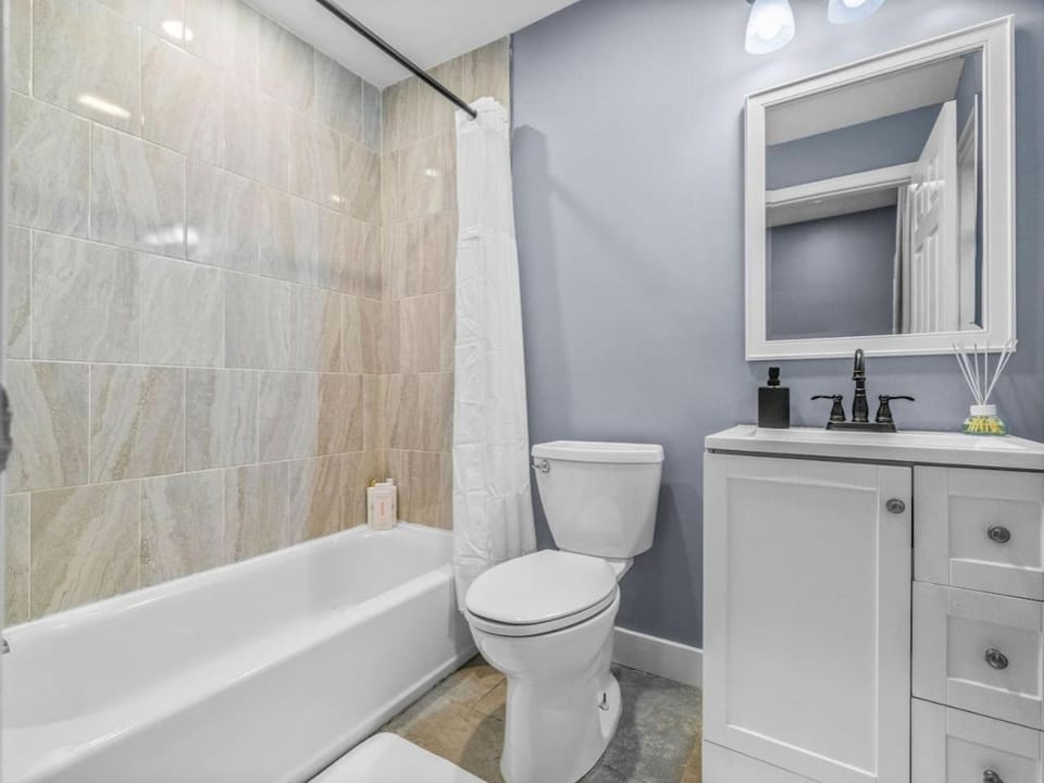 Luxury 2BR apt in Boston with Free Parking Apartment in Boston