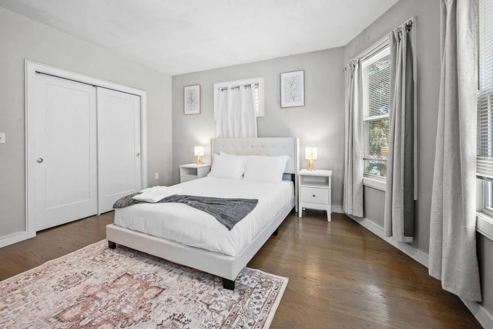 Luxury 3BR apt in Boston with Roku TV Apartment in Boston
