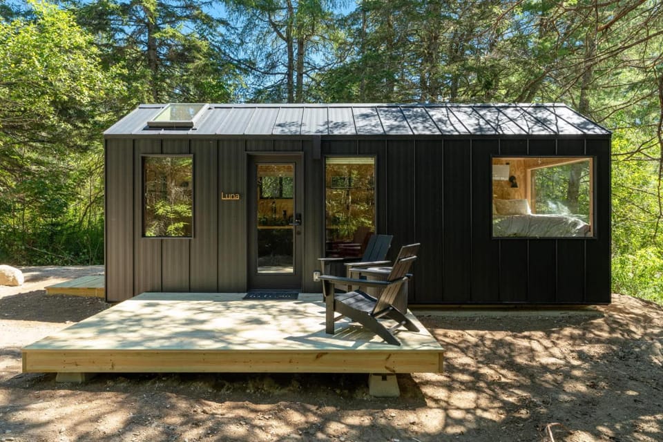 Luna Nook-Cabin with tub Queen Bed & pullout sofa Cabin in Sorrento