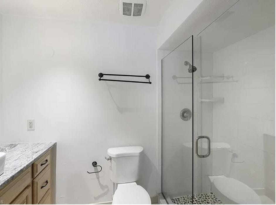 105th with Pool 654 3 bedroom 2 bedroom Remodel in works House in Naples Park