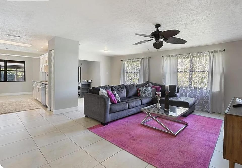 105th with Pool 654 3 bedroom 2 bedroom Remodel in works House in Naples Park