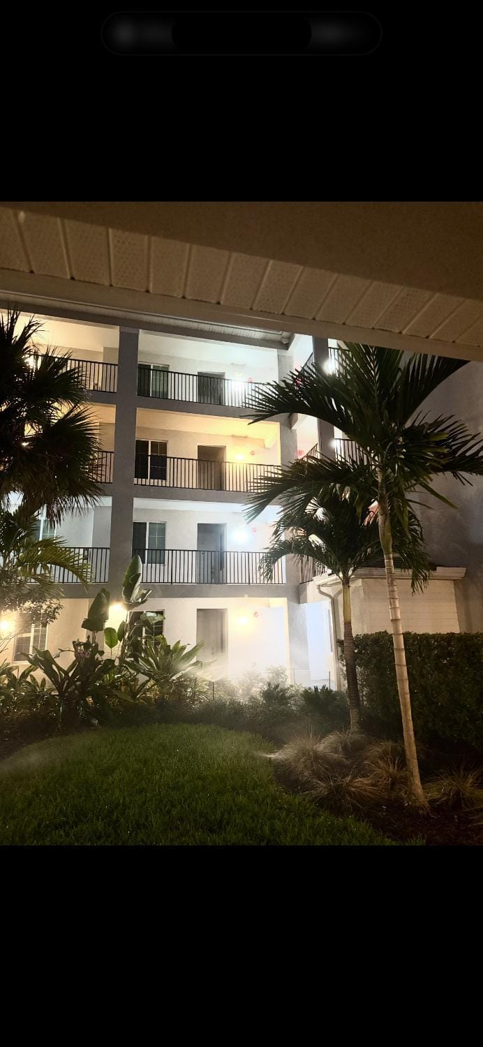 Third-Floor National Golf Course Condo 3BR 2BA, Full Amenities & Ave Maria Access Apartment in Collier County