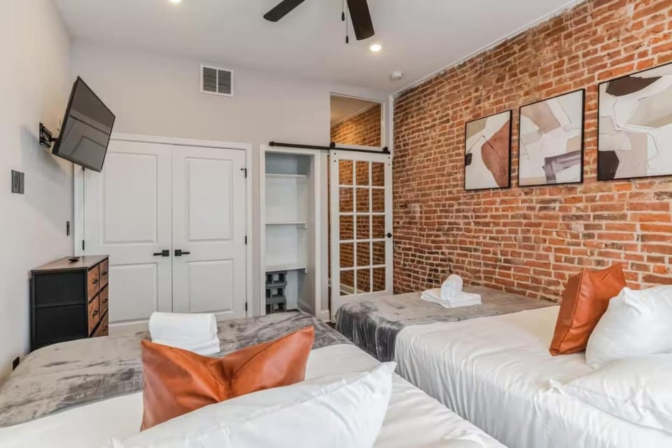 Jr 1Br w 2 Beds - Sleeps 4 - 10 min to DT Apartment in Philadelphia