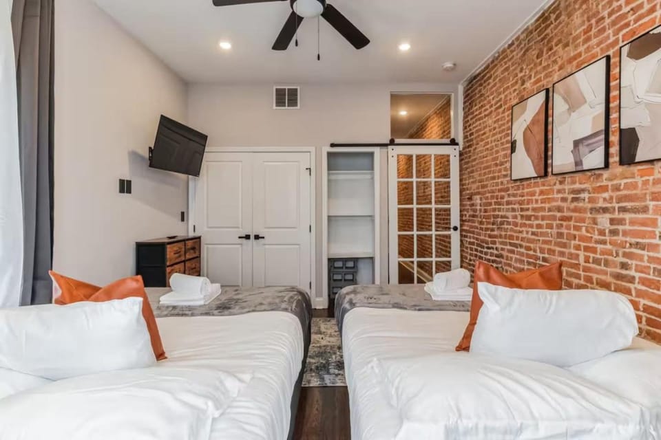 Jr 1Br w 2 Beds - Sleeps 4 - 10 min to DT Apartment in Philadelphia